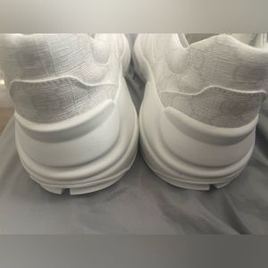 Brand new never worn comes with original box. Shoe laces, and receipt.